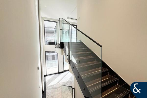 1 Bed | Luxury Living | Canal View | Vacant